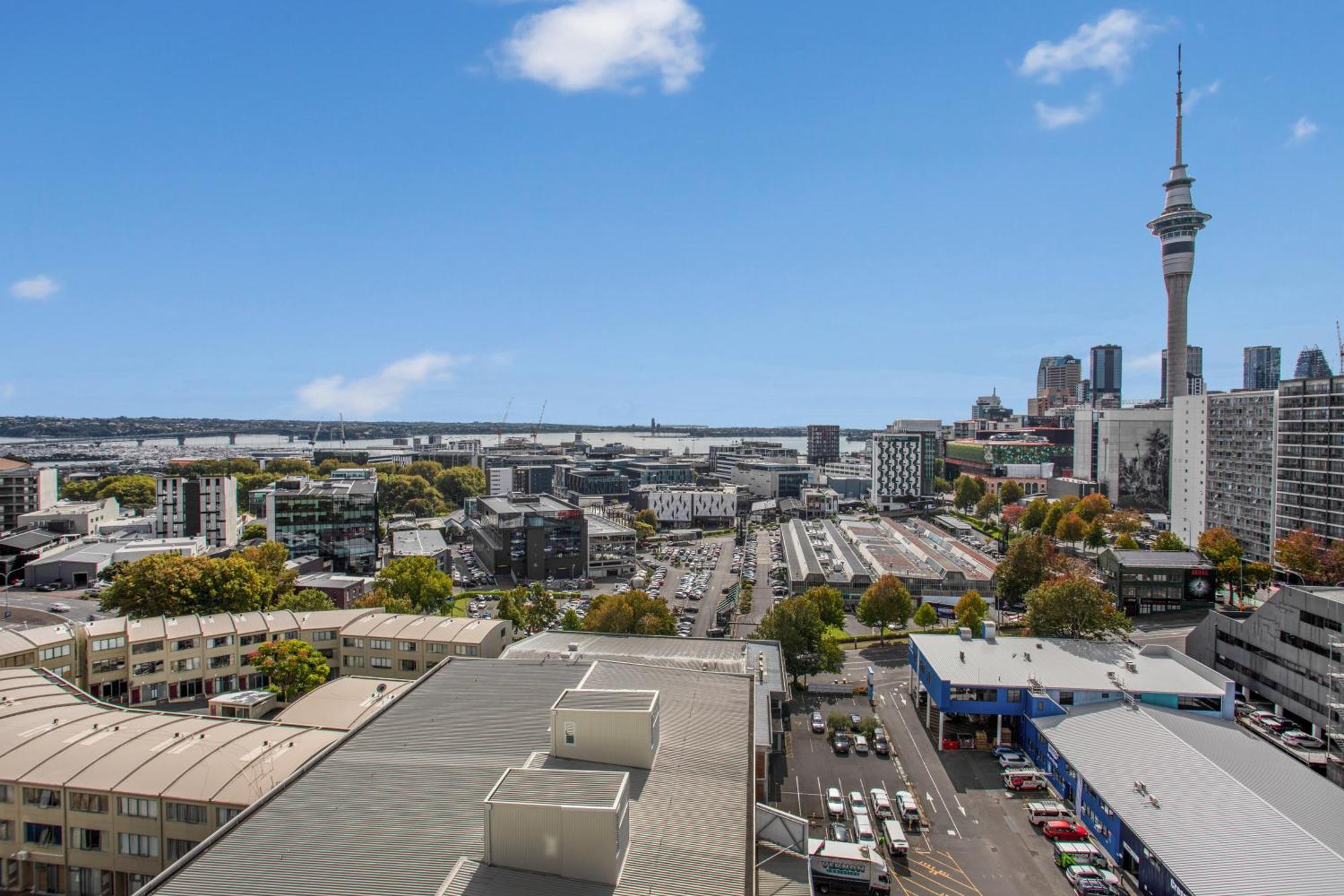 Skyline Serenade Apt With Skycity View And Parking オークランド エクステリア 写真